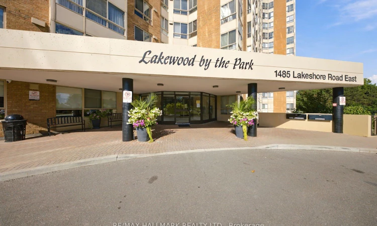 903-1485 Lakeshore Road E