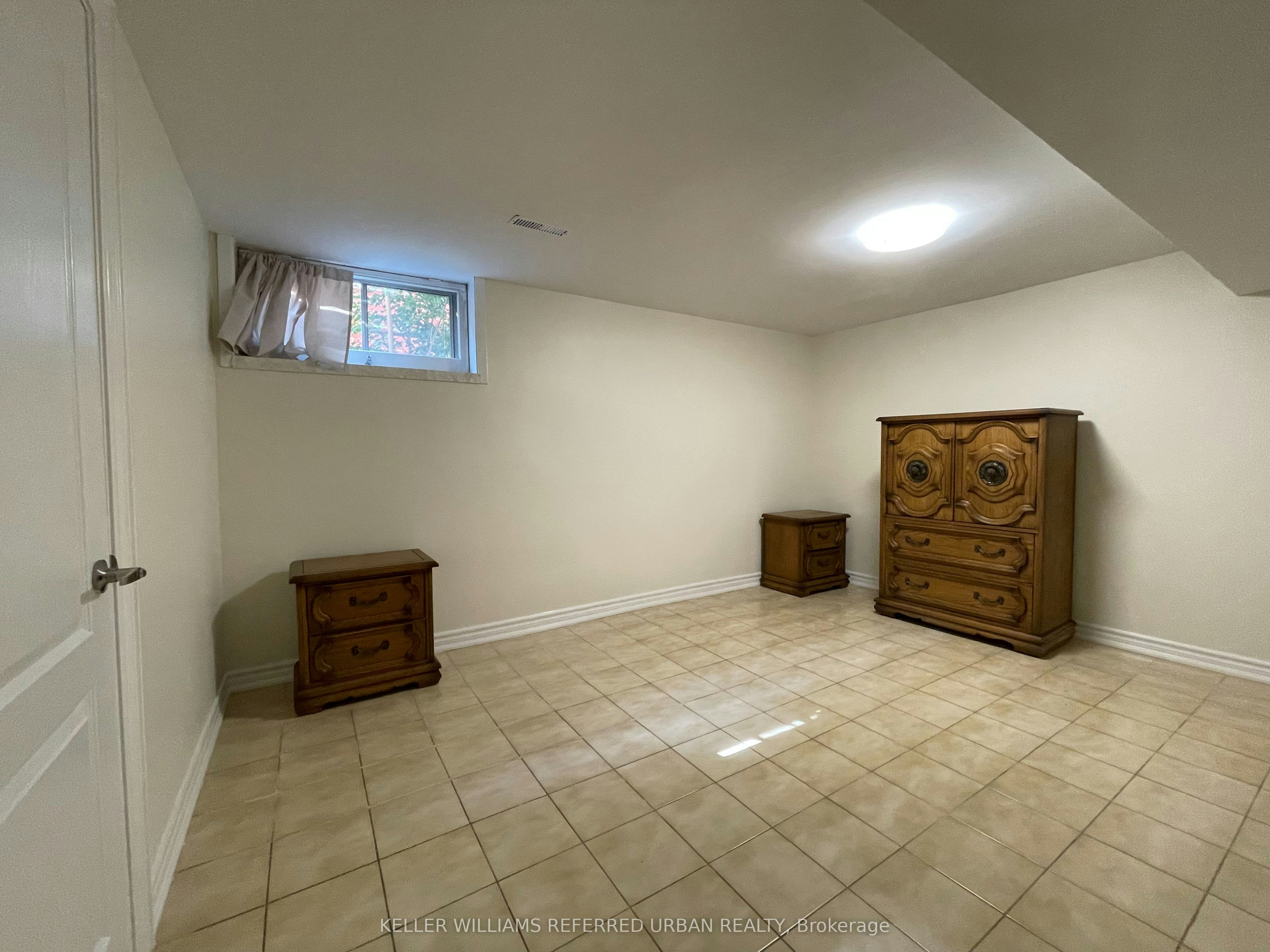 Bsmt-384 Maple Leaf Drive, Toronto, ON, M6L 1P6 - 6