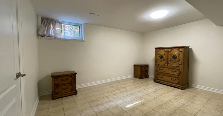 Bsmt-384 Maple Leaf Drive, Toronto, ON, M6L 1P6 - 6
