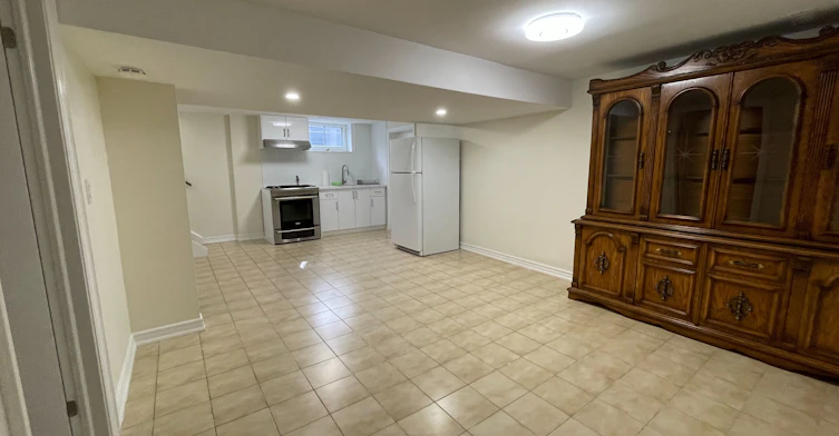 Bsmt-384 Maple Leaf Drive, Toronto, ON, M6L 1P6 - 2