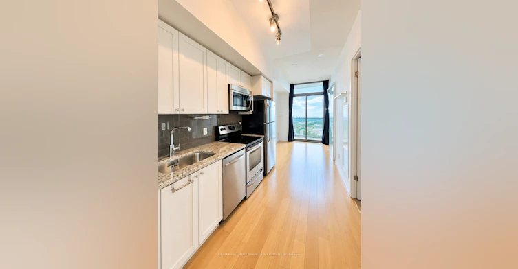 2508-105 The Queensway Avenue, Toronto, ON, M6S 5B5