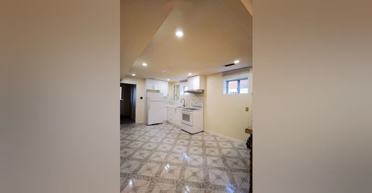 Lower-2428 Cashmere Avenue, Mississauga, ON, L5B 2M6 - 2