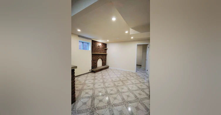 Lower-2428 Cashmere Avenue, Mississauga, ON, L5B 2M6 - 4