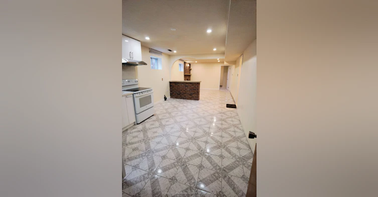 Lower-2428 Cashmere Avenue, Mississauga, ON, L5B 2M6 - 3