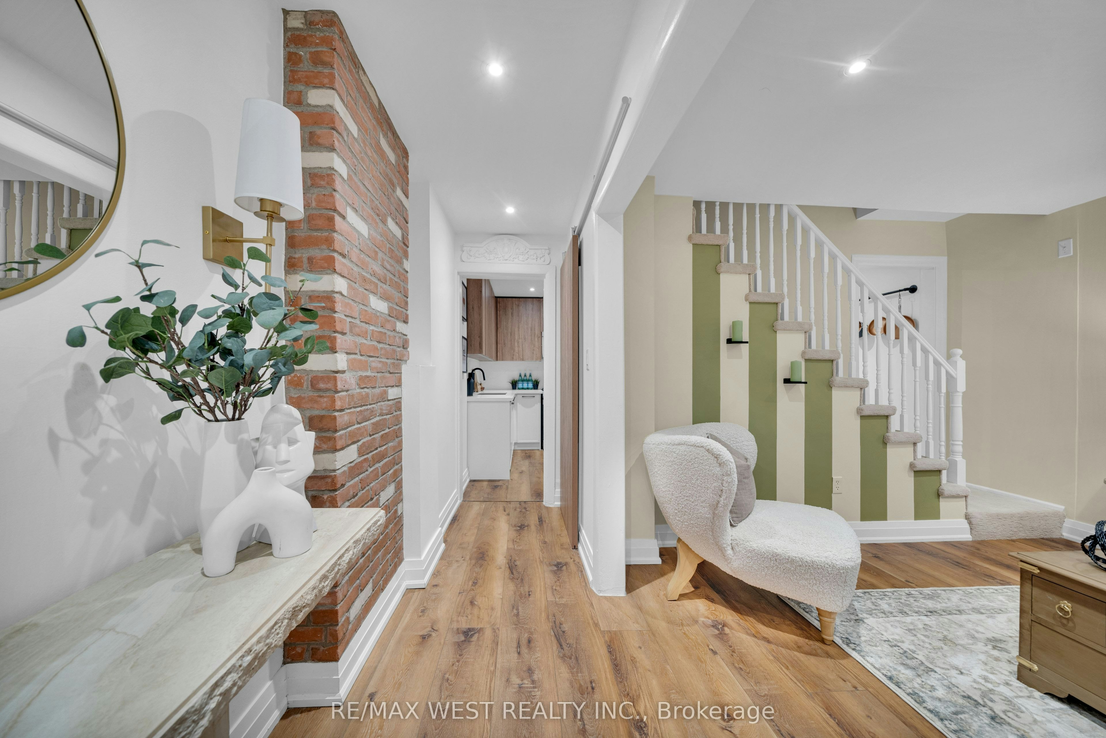 259 Sixth Street, Toronto, ON, M8V 3A8
