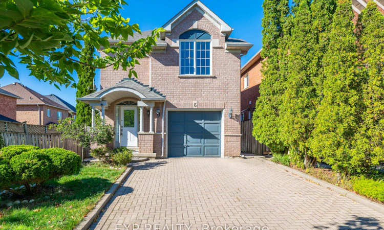 6 Purdy Crescent W