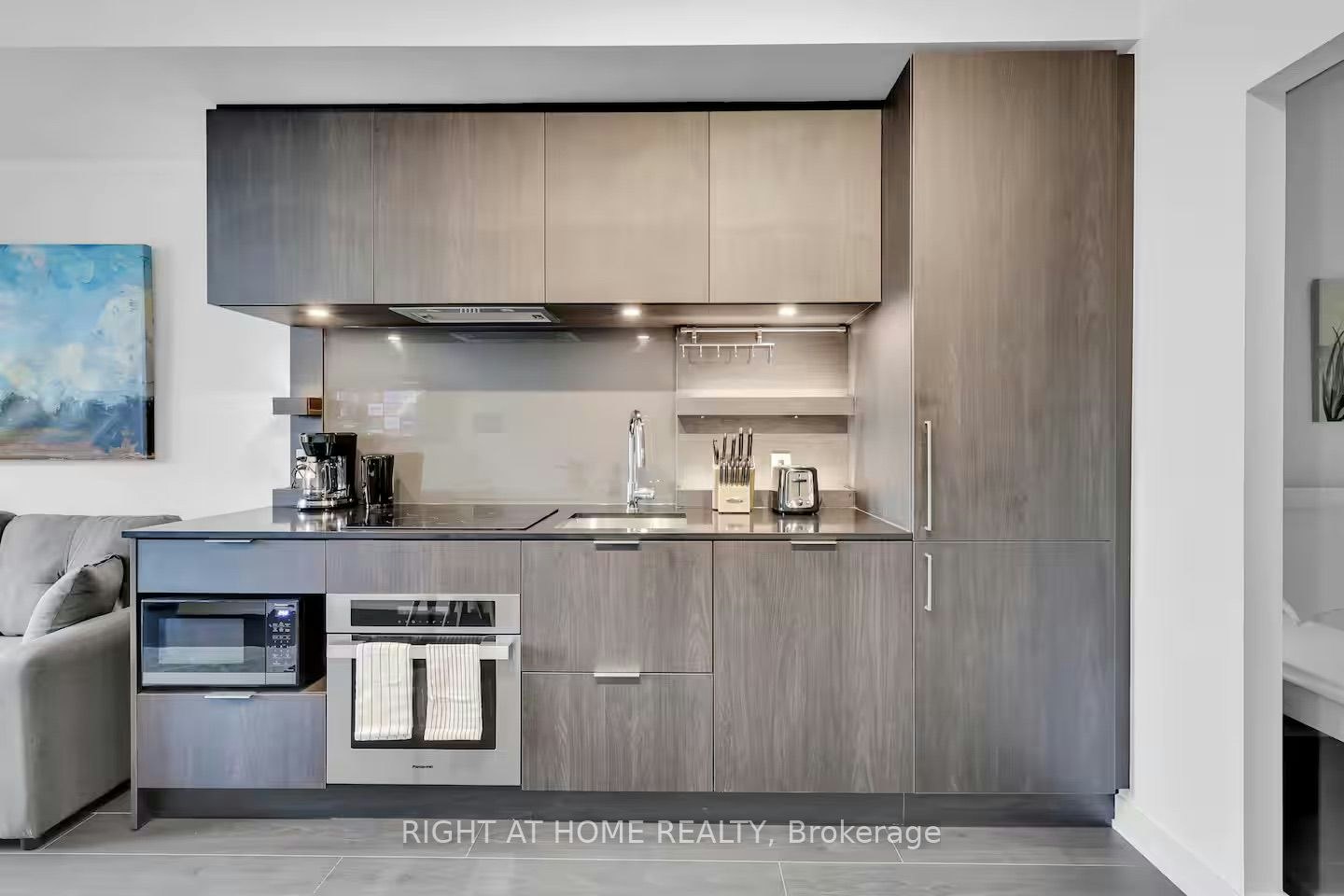 223-28 Ann Street, Mississauga, ON, L5G 0E1 - 3