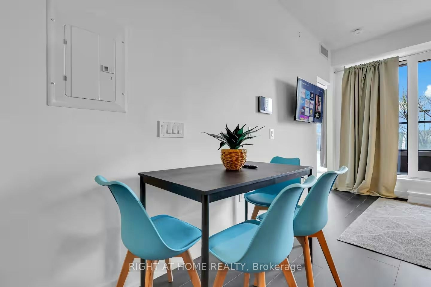 223-28 Ann Street, Mississauga, ON, L5G 0E1 - 10