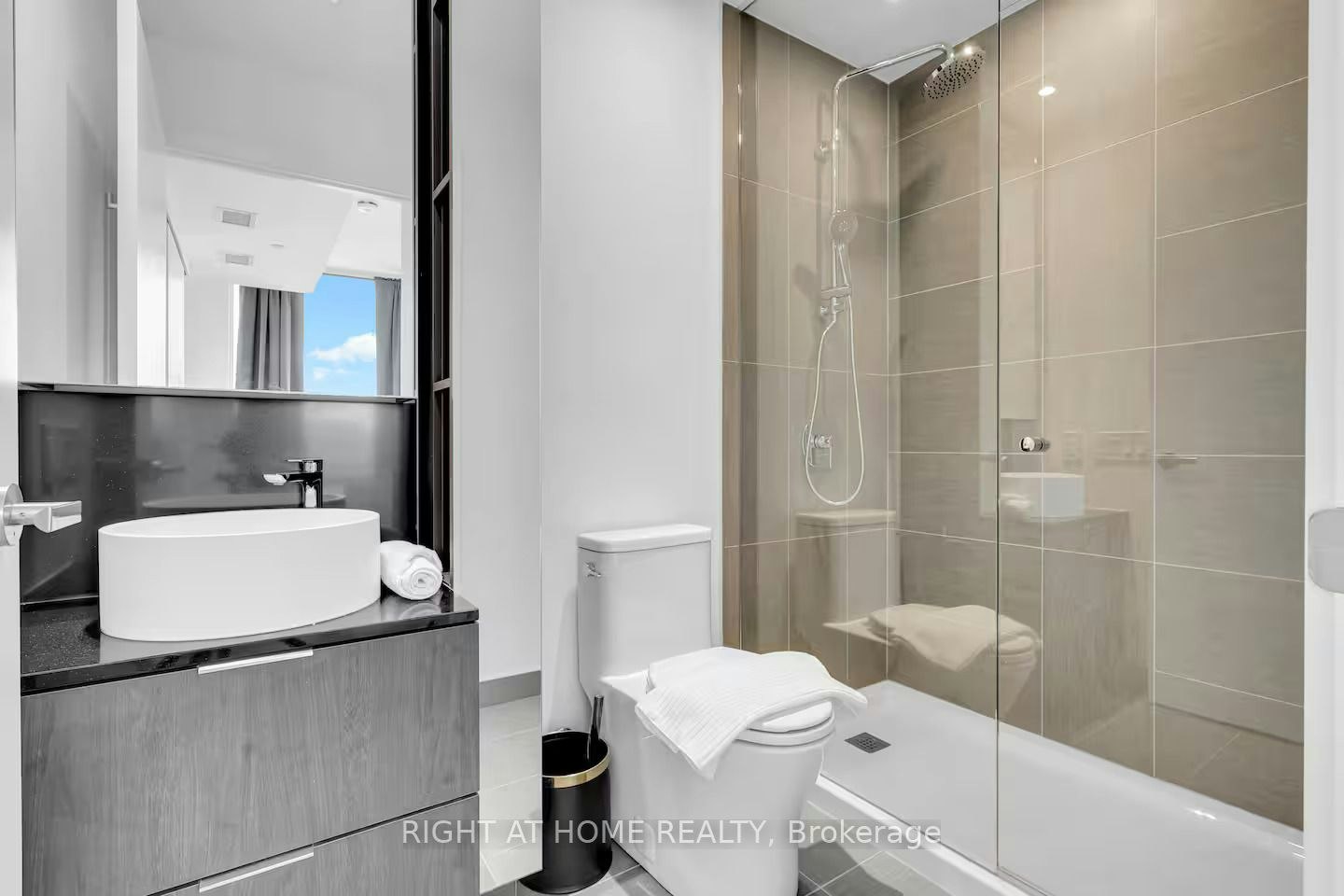 223-28 Ann Street, Mississauga, ON, L5G 0E1 - 16