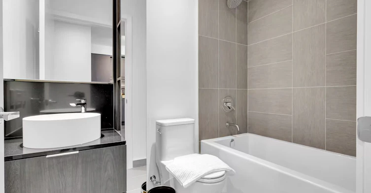 223-28 Ann Street, Mississauga, ON, L5G 0E1 - 17