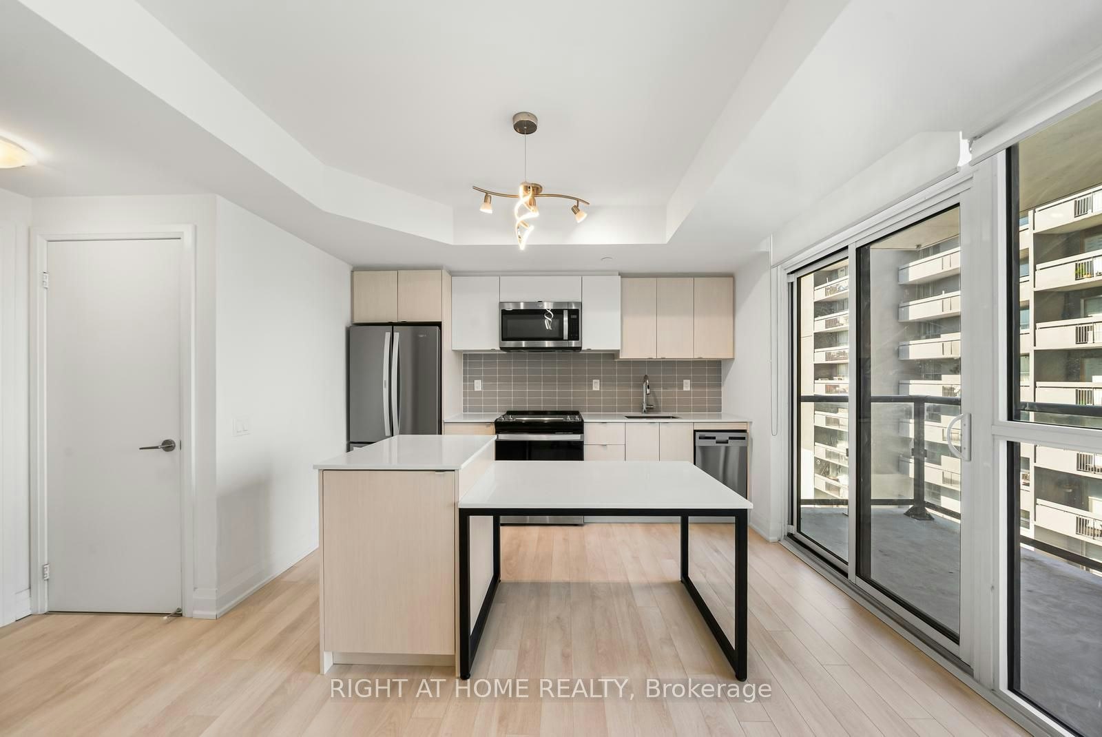 1511-1461 Lawrence Avenue, Toronto, ON, M6L 0A6 - 4