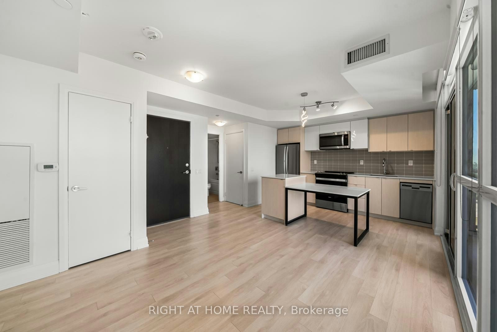 1511-1461 Lawrence Avenue, Toronto, ON, M6L 0A6 - 2