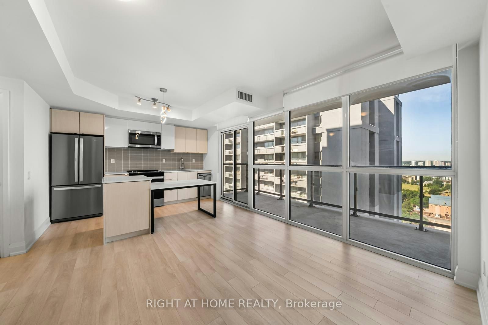 1511-1461 Lawrence Avenue, Toronto, ON, M6L 0A6 - 3
