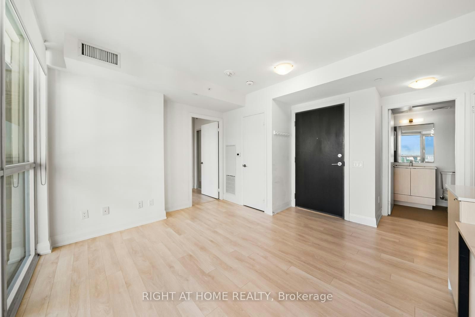 1511-1461 Lawrence Avenue, Toronto, ON, M6L 0A6 - 9