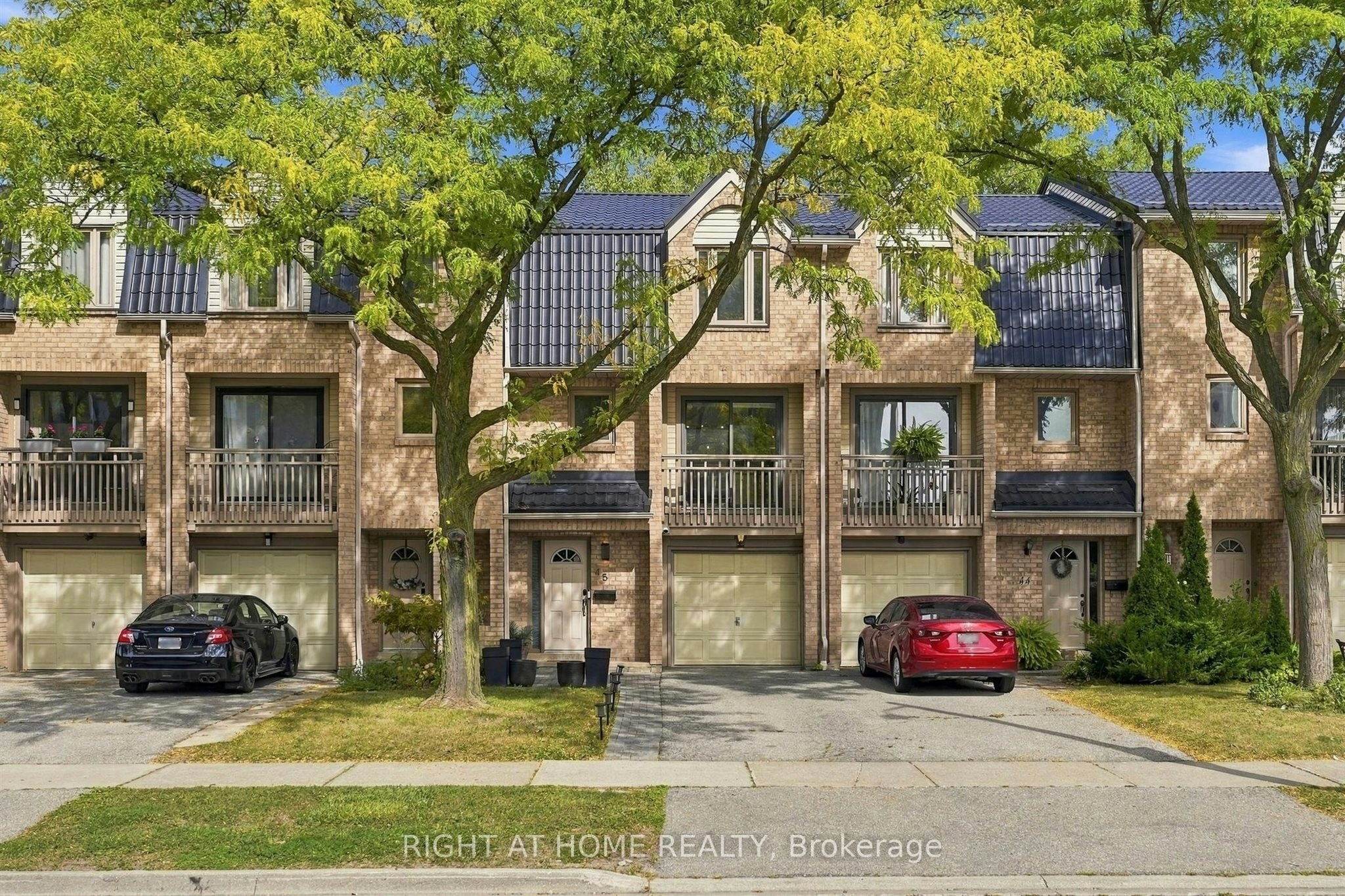 45-4101 Westminster Place, Mississauga, ON, L4W 4X4
