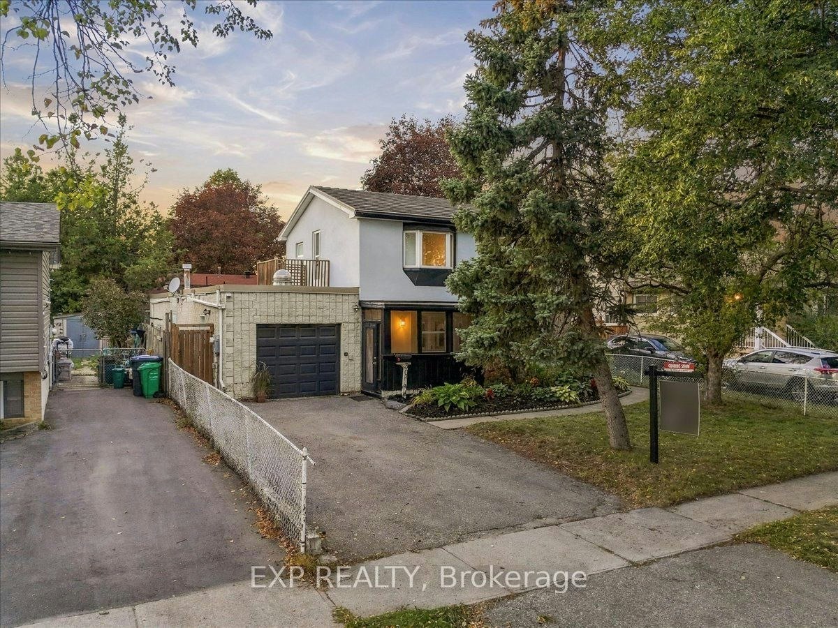 30 Herkley Drive, Brampton, ON, L6V 2E8