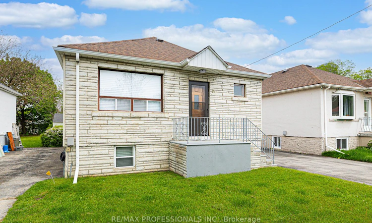 11 Stock Avenue