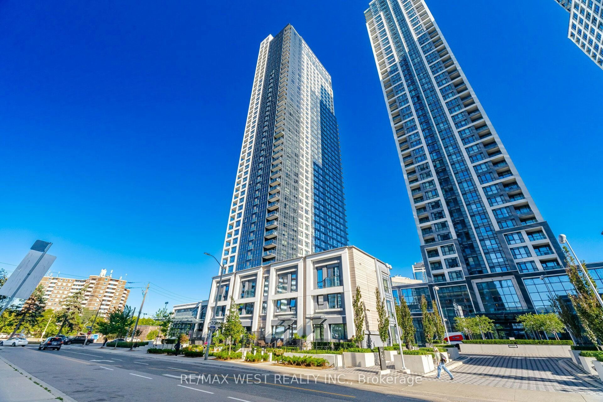 1327-5 Mabelle Avenue, Toronto, ON, M9A 0C8