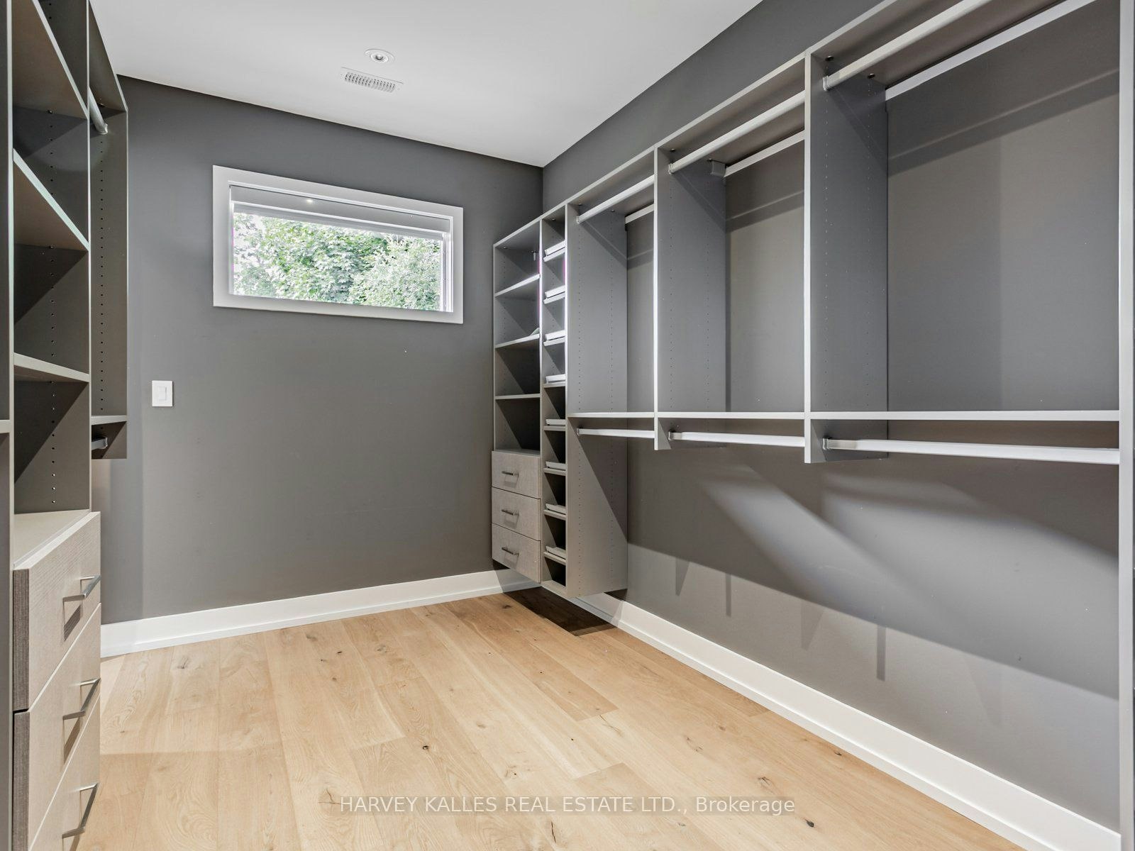 38 Van Dusen Boulevard, Toronto, ON, M8Z 3E6 - 18