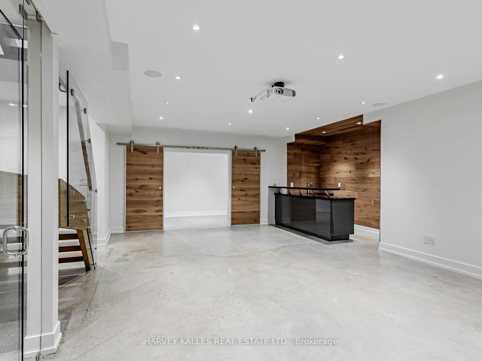 38 Van Dusen Boulevard, Toronto, ON, M8Z 3E6 - 26