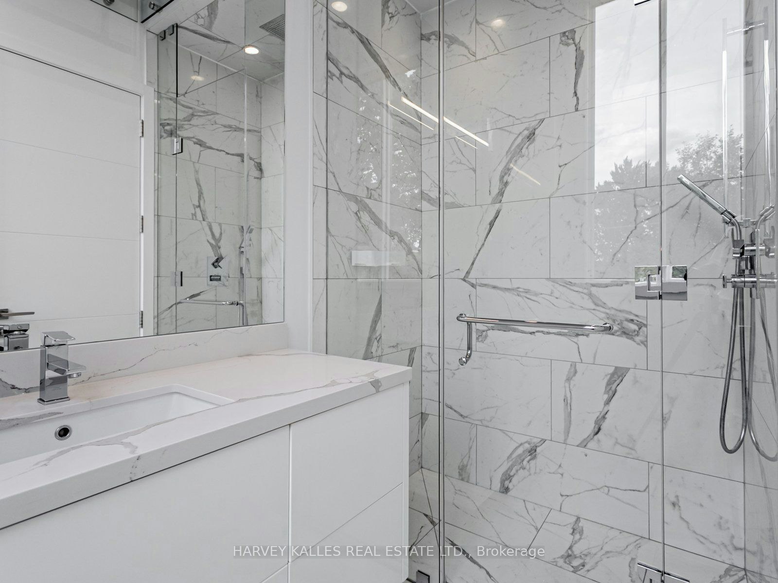 38 Van Dusen Boulevard, Toronto, ON, M8Z 3E6 - 23