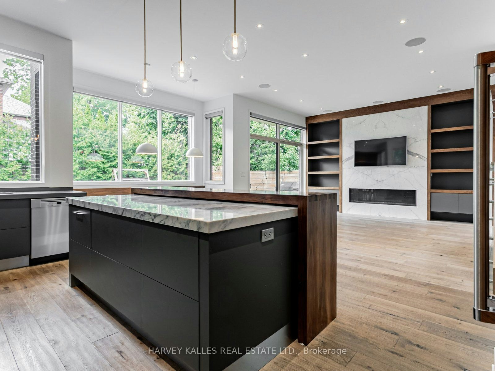 38 Van Dusen Boulevard, Toronto, ON, M8Z 3E6 - 6