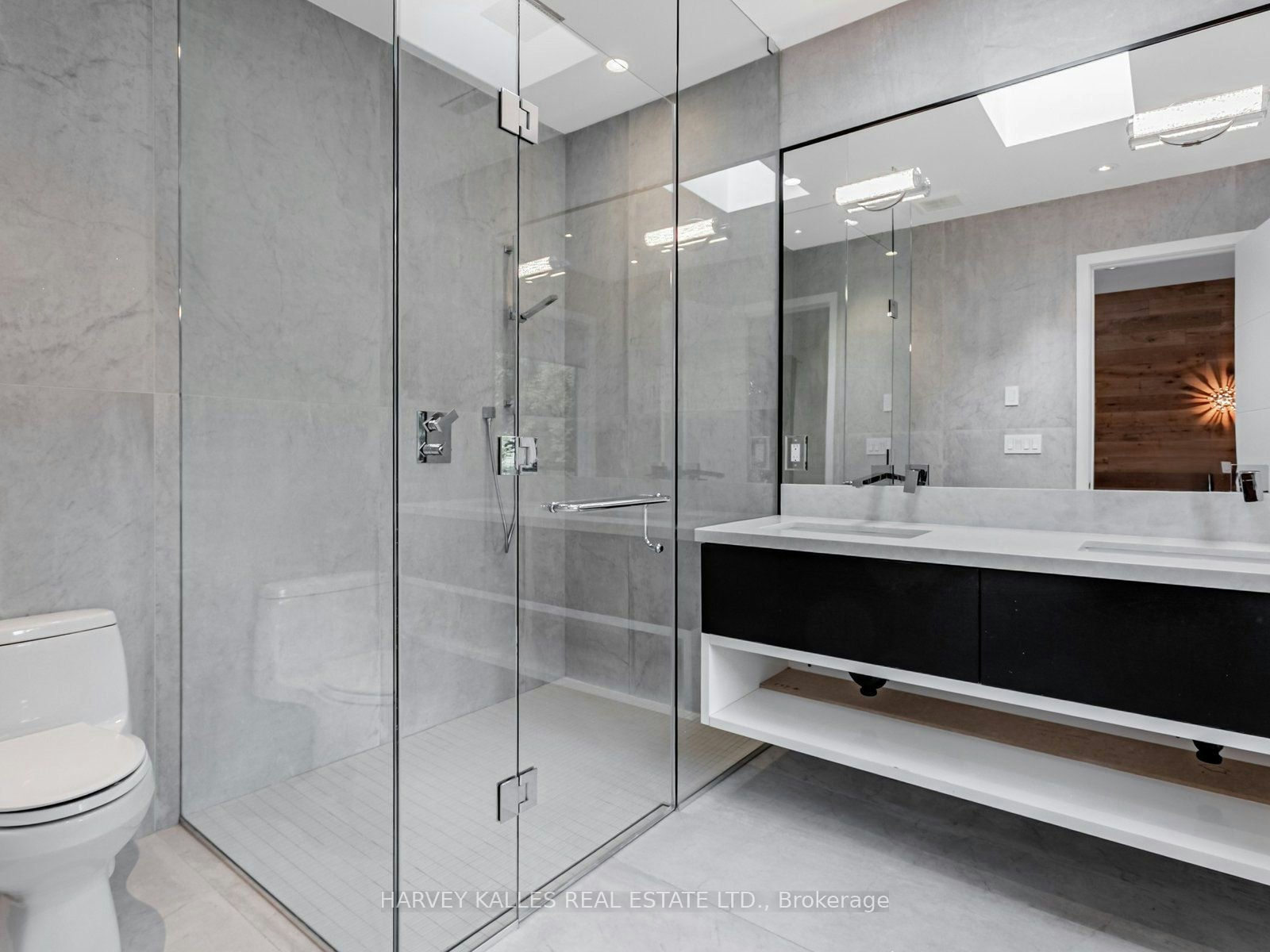 38 Van Dusen Boulevard, Toronto, ON, M8Z 3E6 - 16