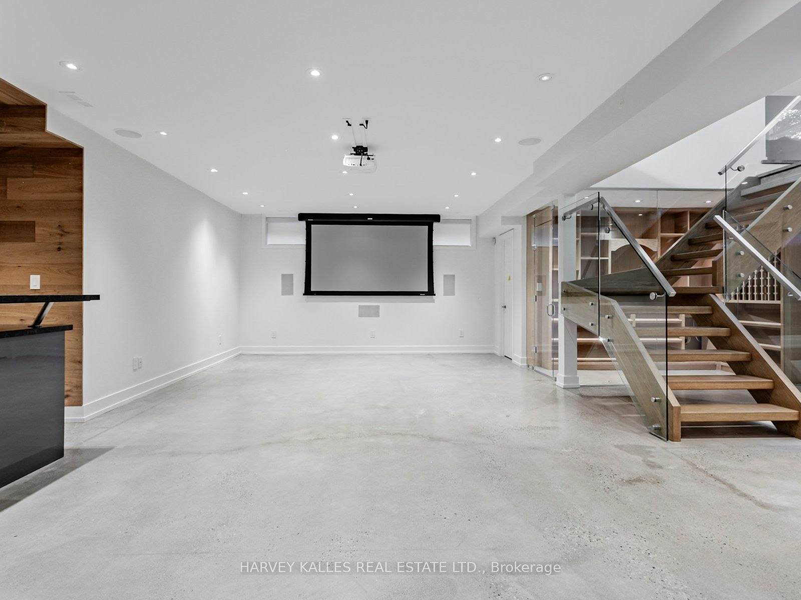 38 Van Dusen Boulevard, Toronto, ON, M8Z 3E6 - 25