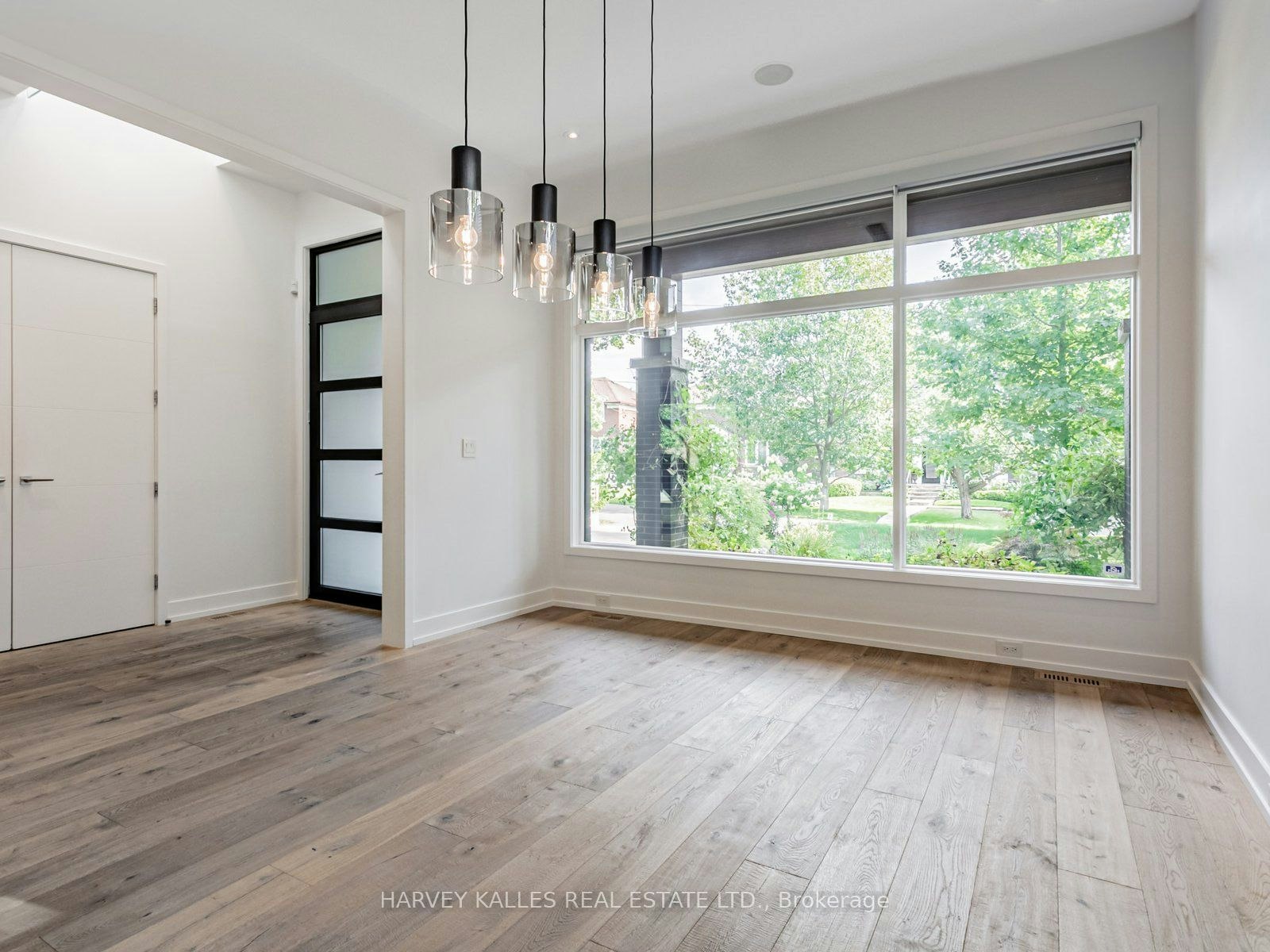 38 Van Dusen Boulevard, Toronto, ON, M8Z 3E6 - 4