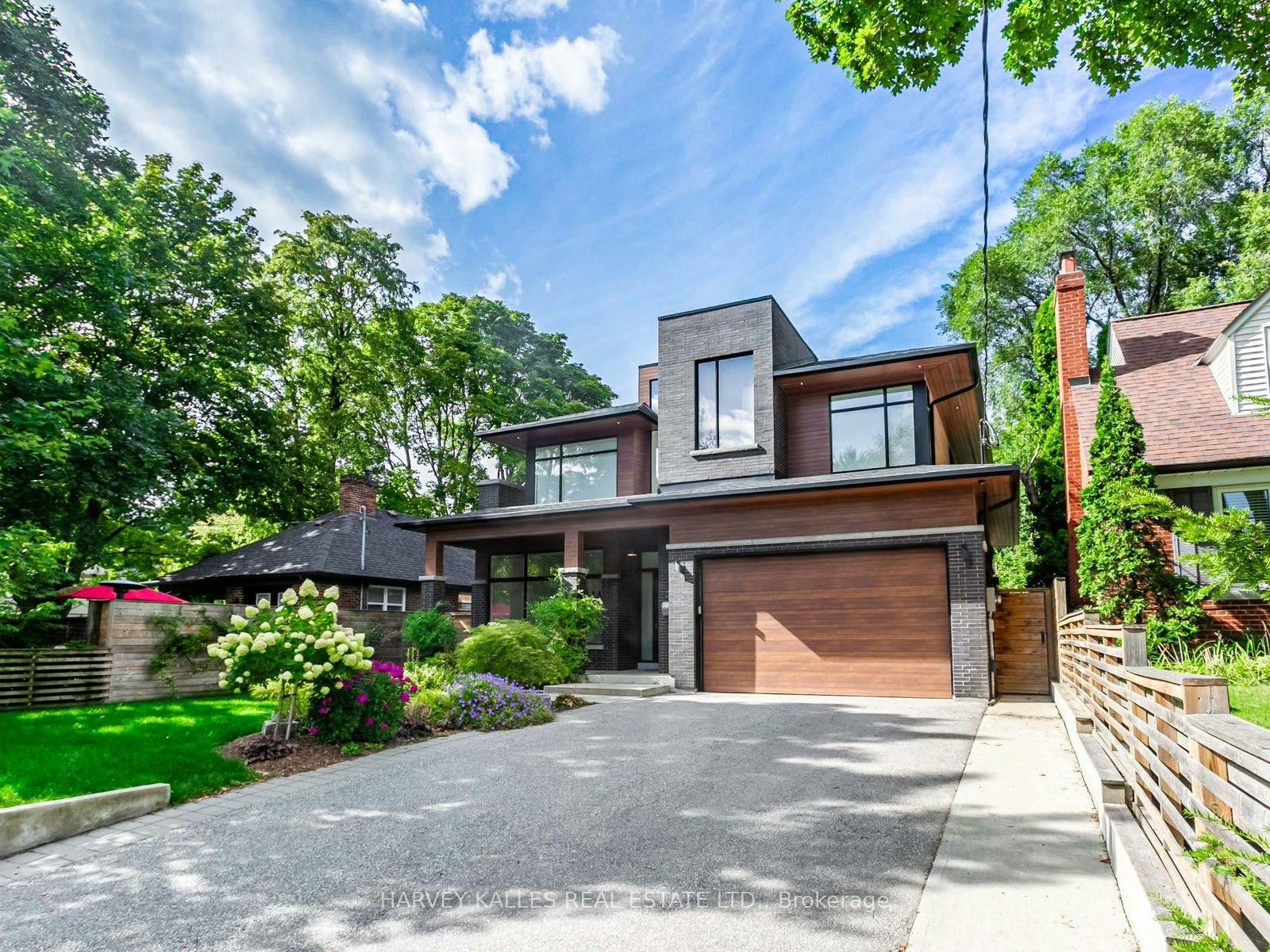 38 Van Dusen Boulevard, Toronto, ON, M8Z 3E6 - 2