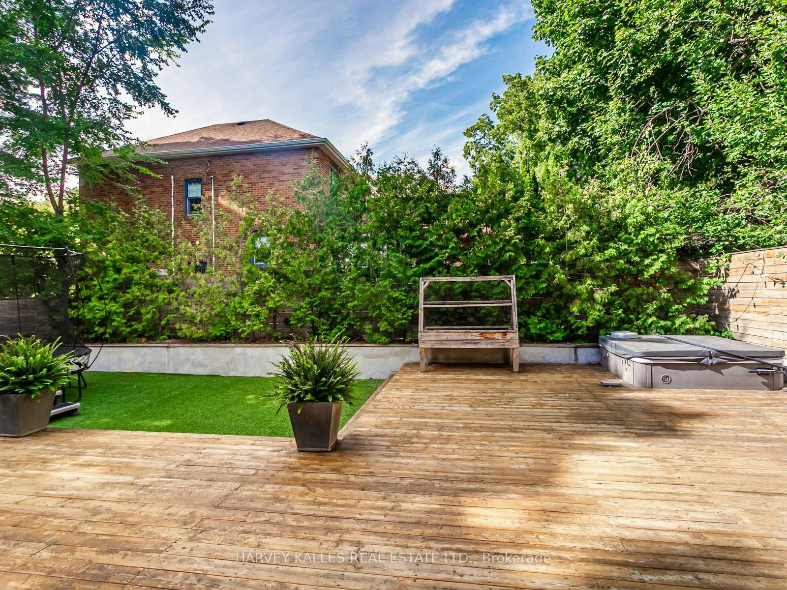 38 Van Dusen Boulevard, Toronto, ON, M8Z 3E6 - 32