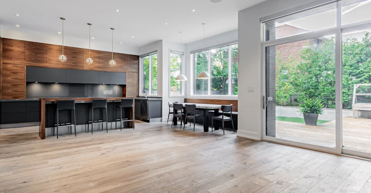 38 Van Dusen Boulevard, Toronto, ON, M8Z 3E6 - 11