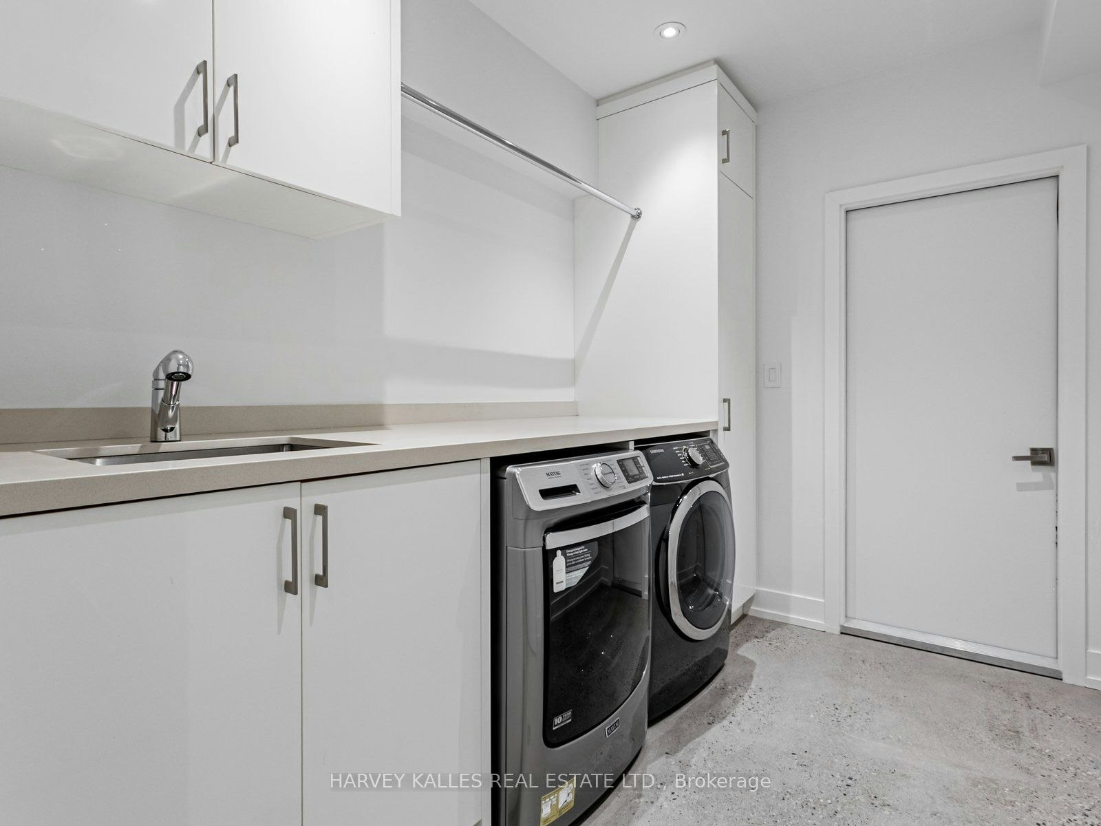 38 Van Dusen Boulevard, Toronto, ON, M8Z 3E6 - 29