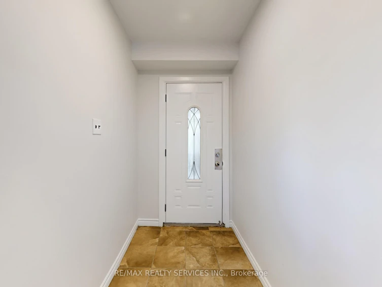 9 Glenridge Road, Brampton, ON, L6S 1N2 - 5