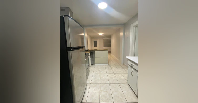 2518 Lake Shore Boulevard, Toronto, ON, M8V 1E1 - 3