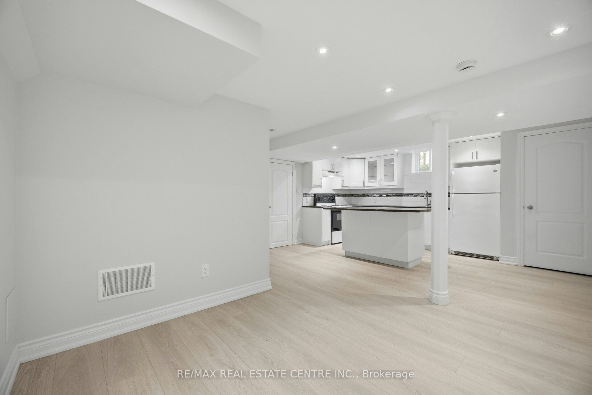 3725 Althorpe Circle N, Mississauga, ON, L5N 7G5 - 37