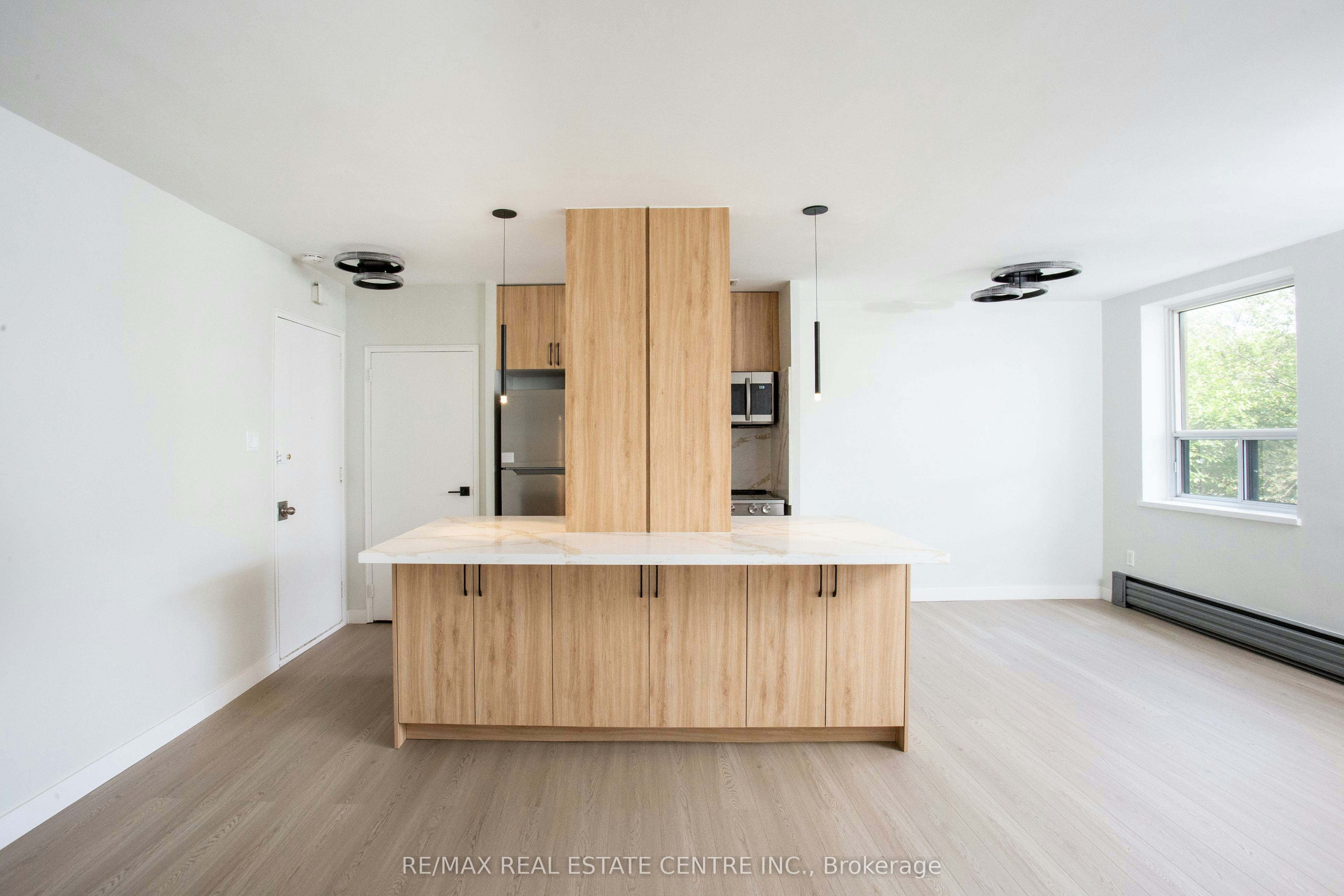 307-5 Hill Heights Road Road, Toronto, ON, M8Y 1Y9 - 3