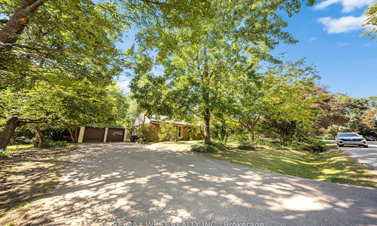 1610 Magenta Court