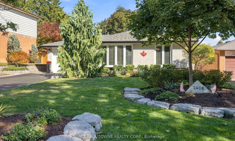 2408 Hereford Crescent
