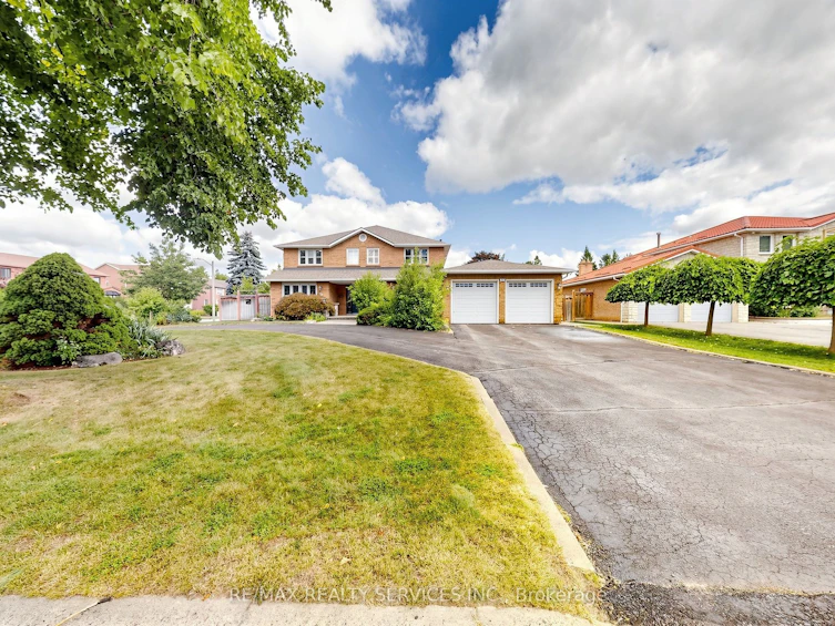 35 Linden Crescent, Brampton, ON, L6S 4G1