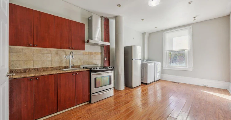 1-164 Main Street N, Brampton, ON, L6V 1N9 - 9