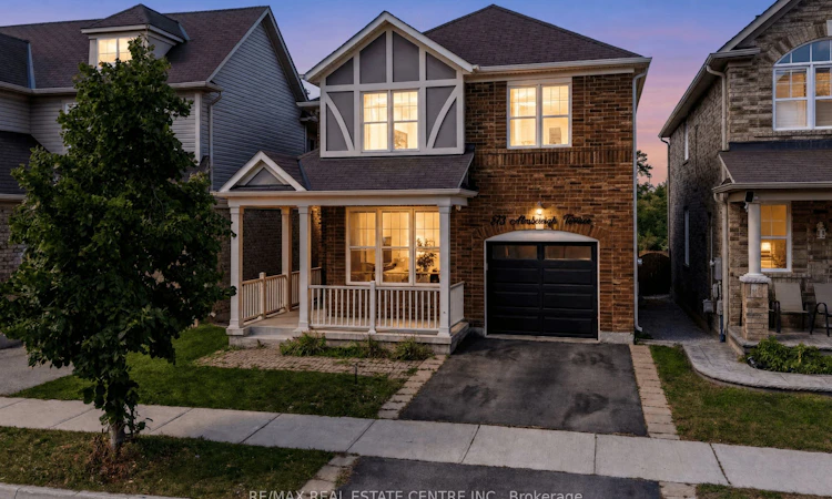 573 Attenborough Terrace