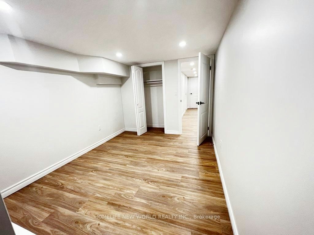 Lower-3 Roblocke Avenue, Toronto, ON, M6G 3R6 - 4