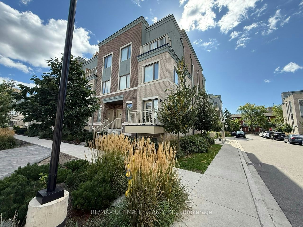 32-15 William Jackson Way, Toronto, ON, M8V 0J8 - 2