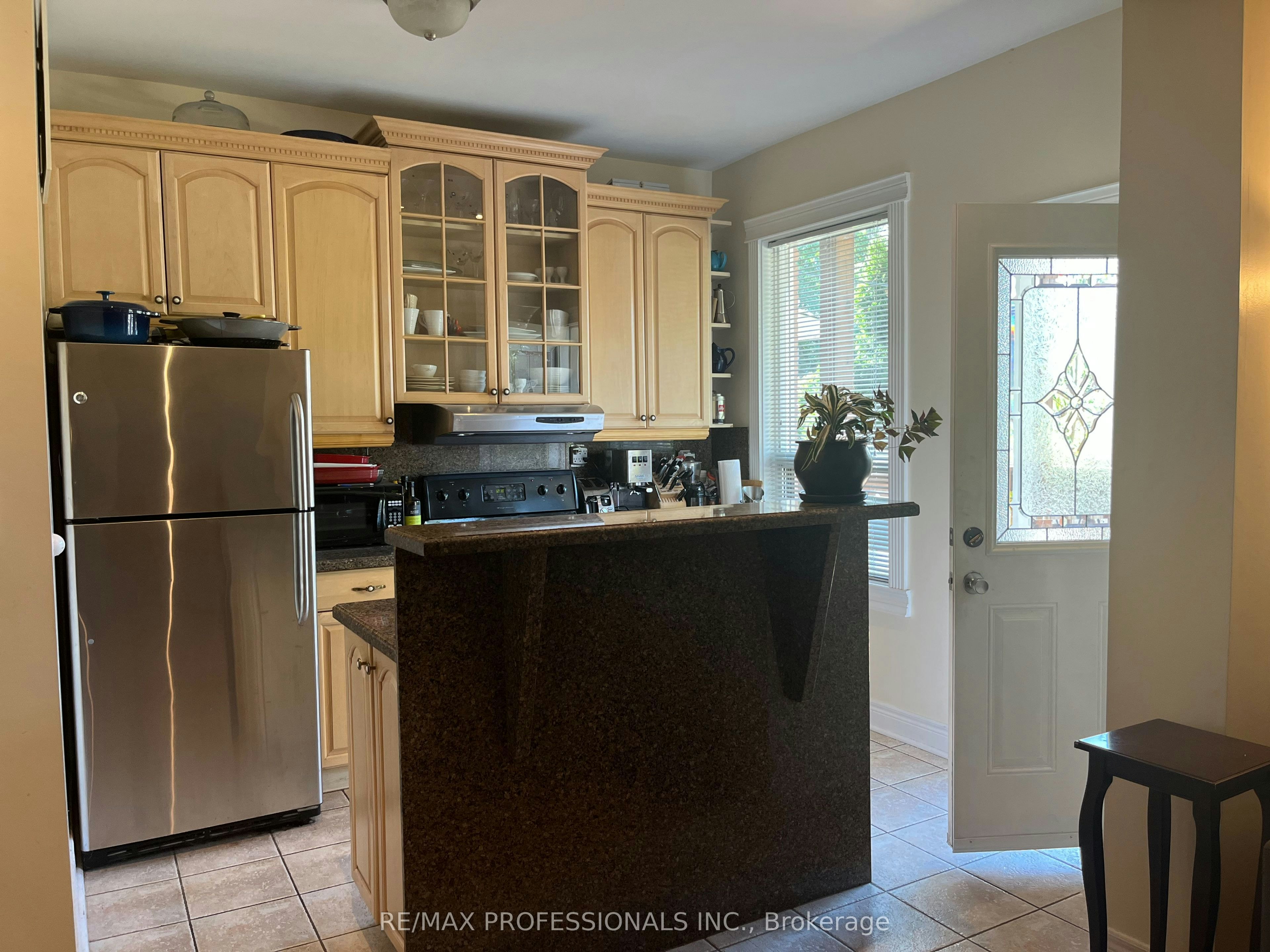 Main-282 Keele Street, Toronto, ON, M6P 2K4