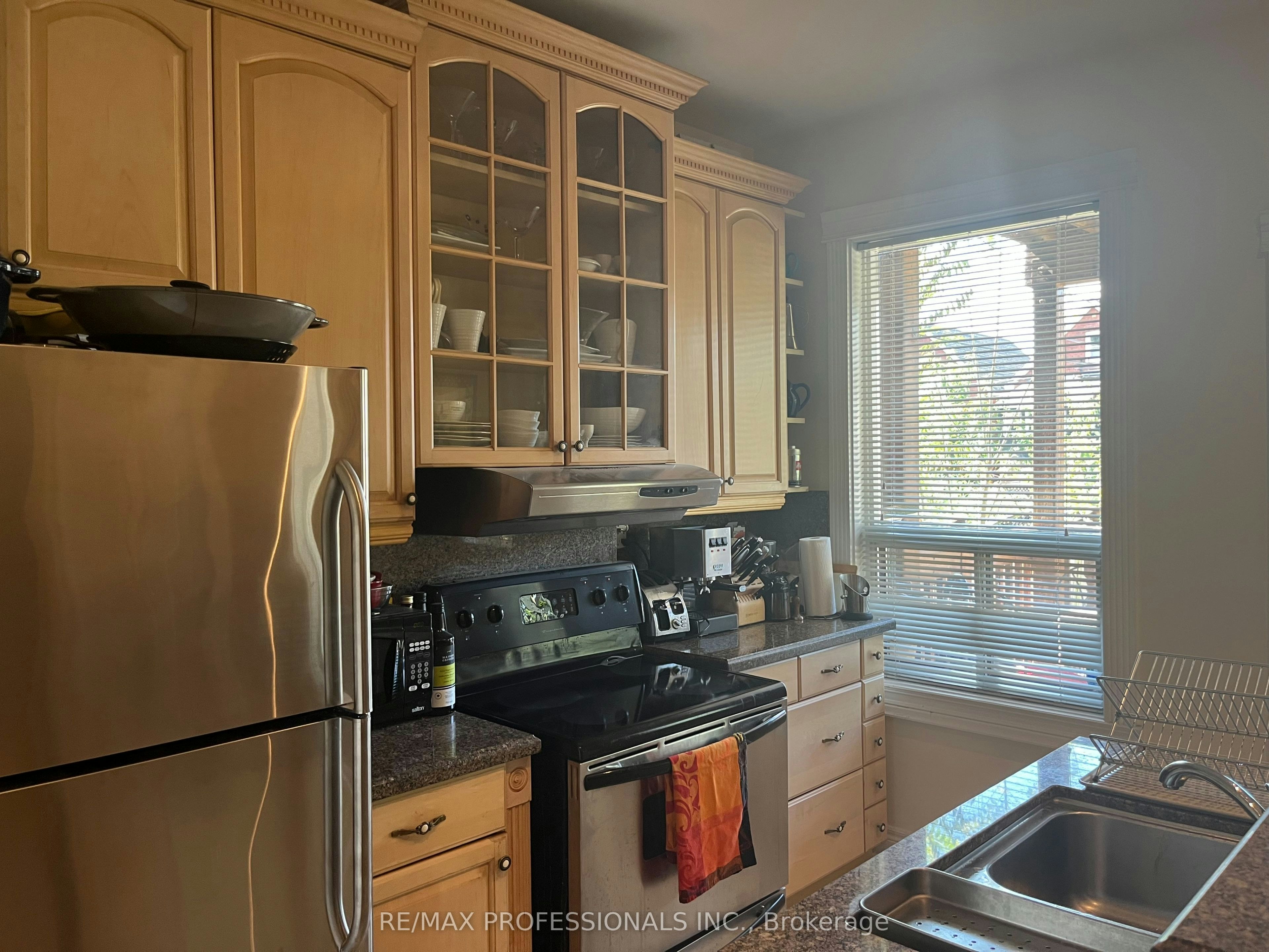 Main-282 Keele Street, Toronto, ON, M6P 2K4 - 5