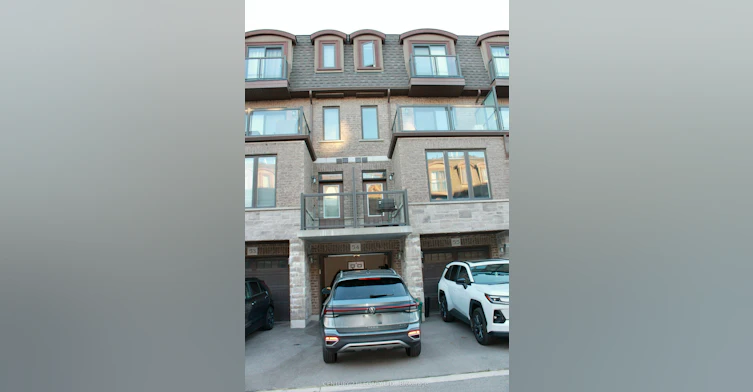 54-445 Ontario Street E, Milton, ON, L9T 9K3