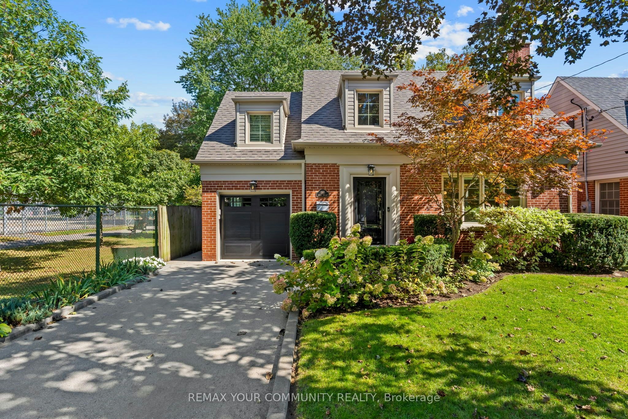 189 Prince Edward Drive S, Toronto, ON, M8Y 3X1