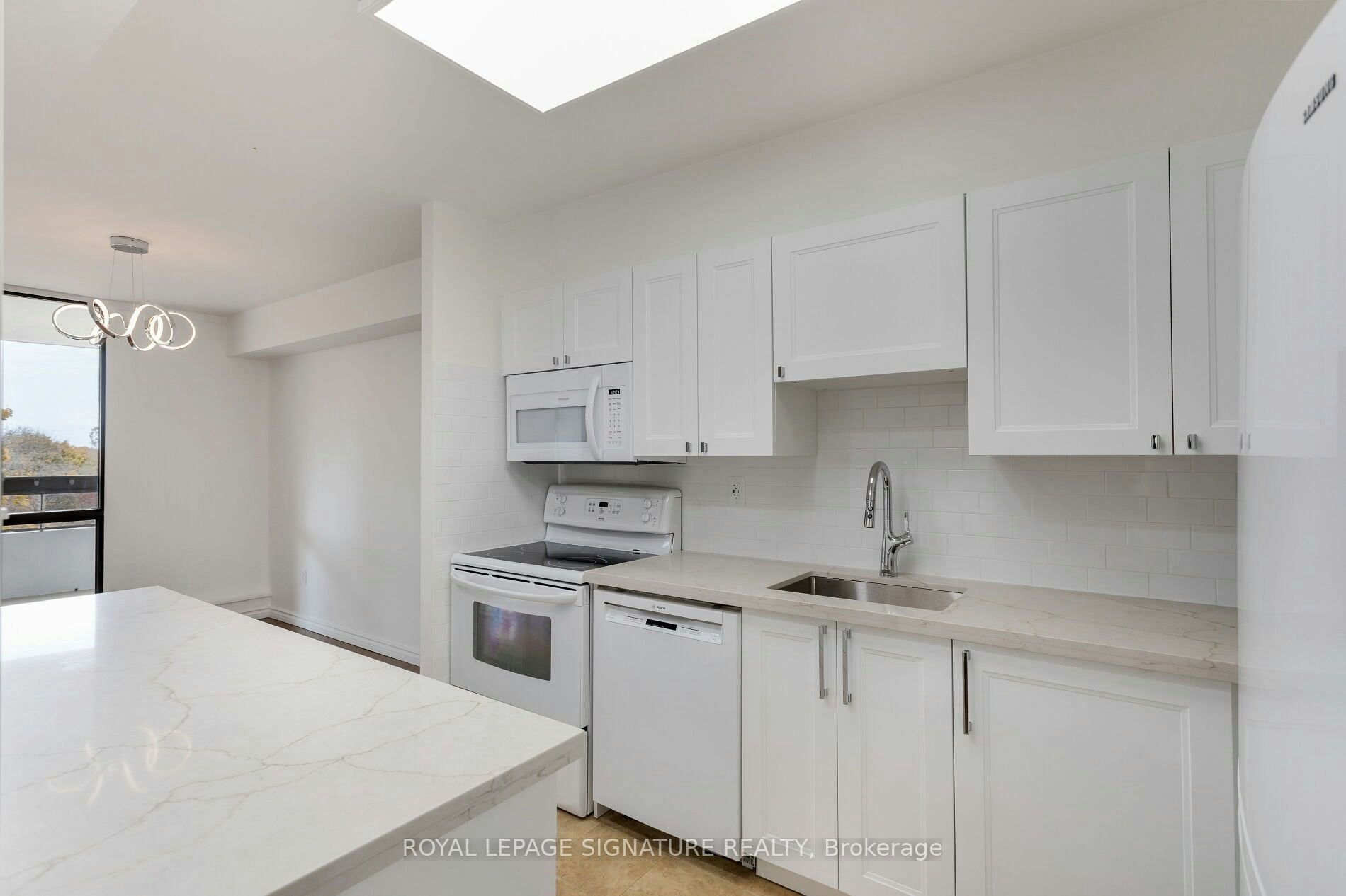 608-80 Quebec Avenue, Toronto, ON, M6P 4B7 - 11