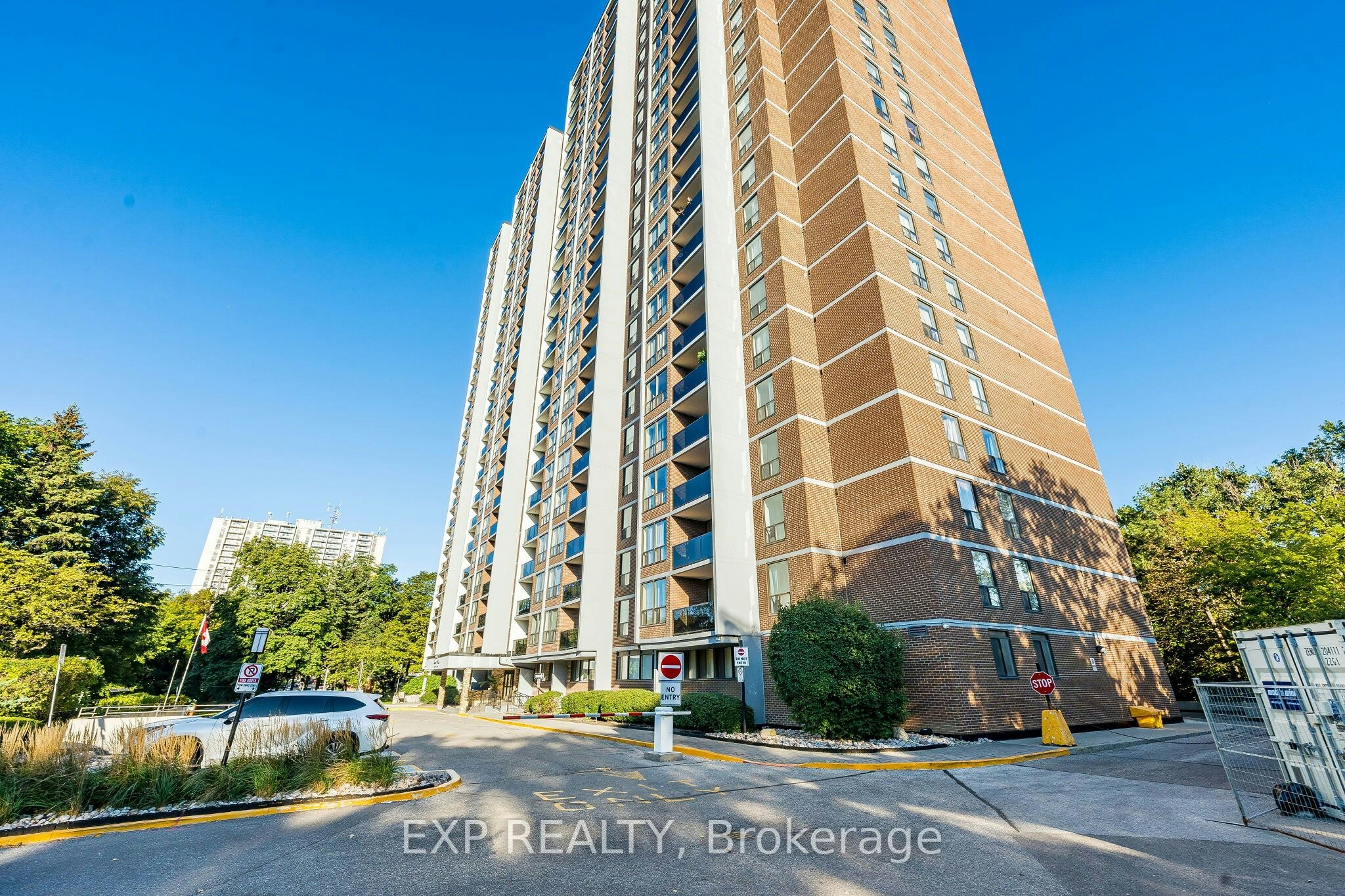 2412-85 Emmett Avenue, Toronto, ON, M6M 5A2